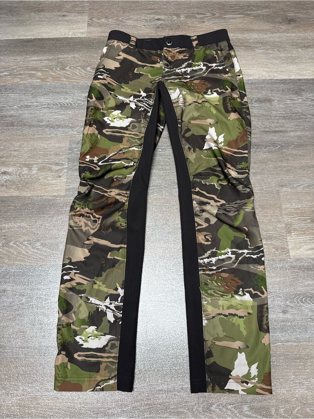 Under Armour Women’s Size 4 UA Storm Barren Camo Hunting Pants Inset Stretch
